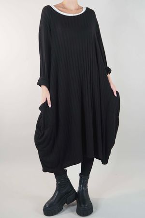 Made in Italy Classic Super Soft Ribbed Fine Knit Cocoon Dress Black //N20
